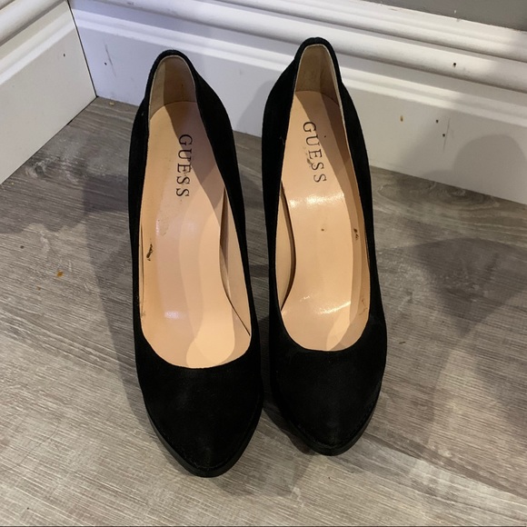 GUESS Heels - Picture 2 of 6